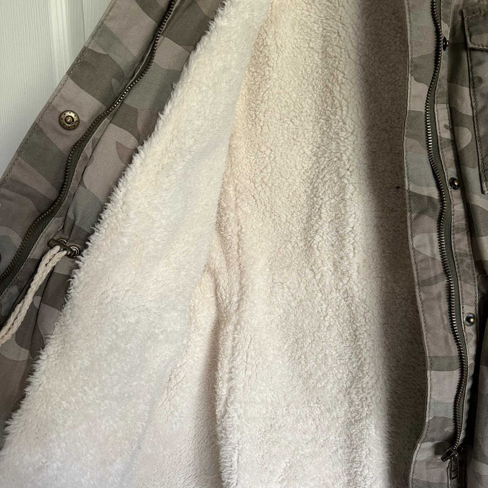 Fur lined camo jacket - Picture 2 of 2